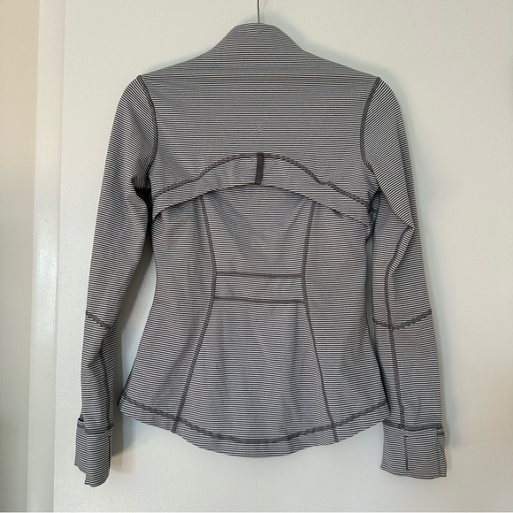 Lululemon Define Jacket Tonka Stripe Heathered Slate White Womens 6 Athletic - Picture 10 of 10